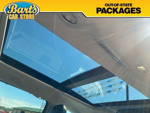 Used 2024 Chrysler Pacifica Limited FWD image 14