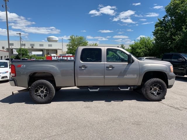 Used 2013 GMC Sierra 2500 SLE w/ SLE Preferred Package AWD/4WD image 8