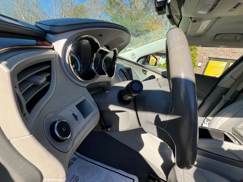 Used 2010 Buick LaCrosse CXL image 61