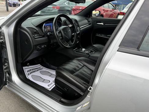 Used 2021 Chrysler 300 S RWD image 8