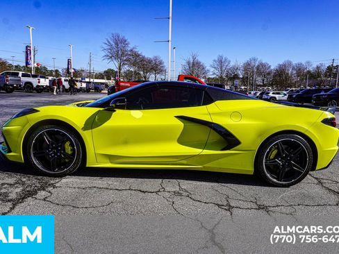 Used 2022 Chevrolet Corvette Stingray w/ Z51 Performance Package image 8