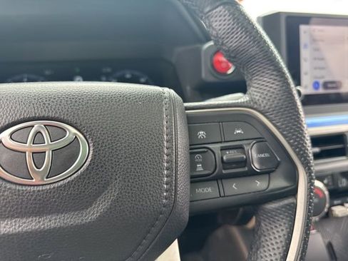 Used 2024 Toyota Tacoma TRD Off-Road w/ TRD Off Road Upgrade Package AWD/4WD image 29