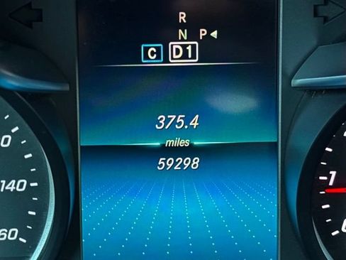 Used 2020 Mercedes-Benz GLC 300 image 34