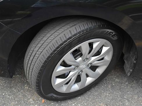 Used 2020 Hyundai Accent SE FWD image 31