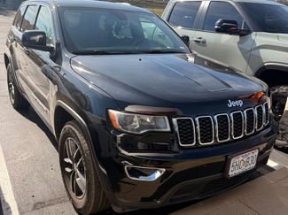 Used 2018 Jeep Grand Cherokee Laredo video 1
