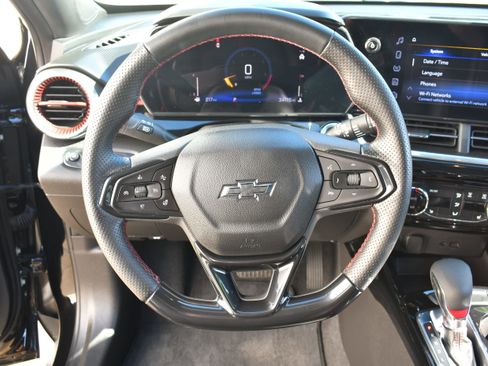 Used 2024 Chevrolet Trax RS w/ Driver Confidence Package image 16