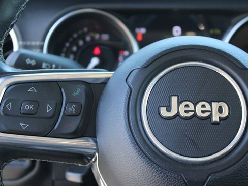 Used 2022 Jeep Wrangler Unlimited Sahara w/ Cold Weather Group AWD/4WD image 19