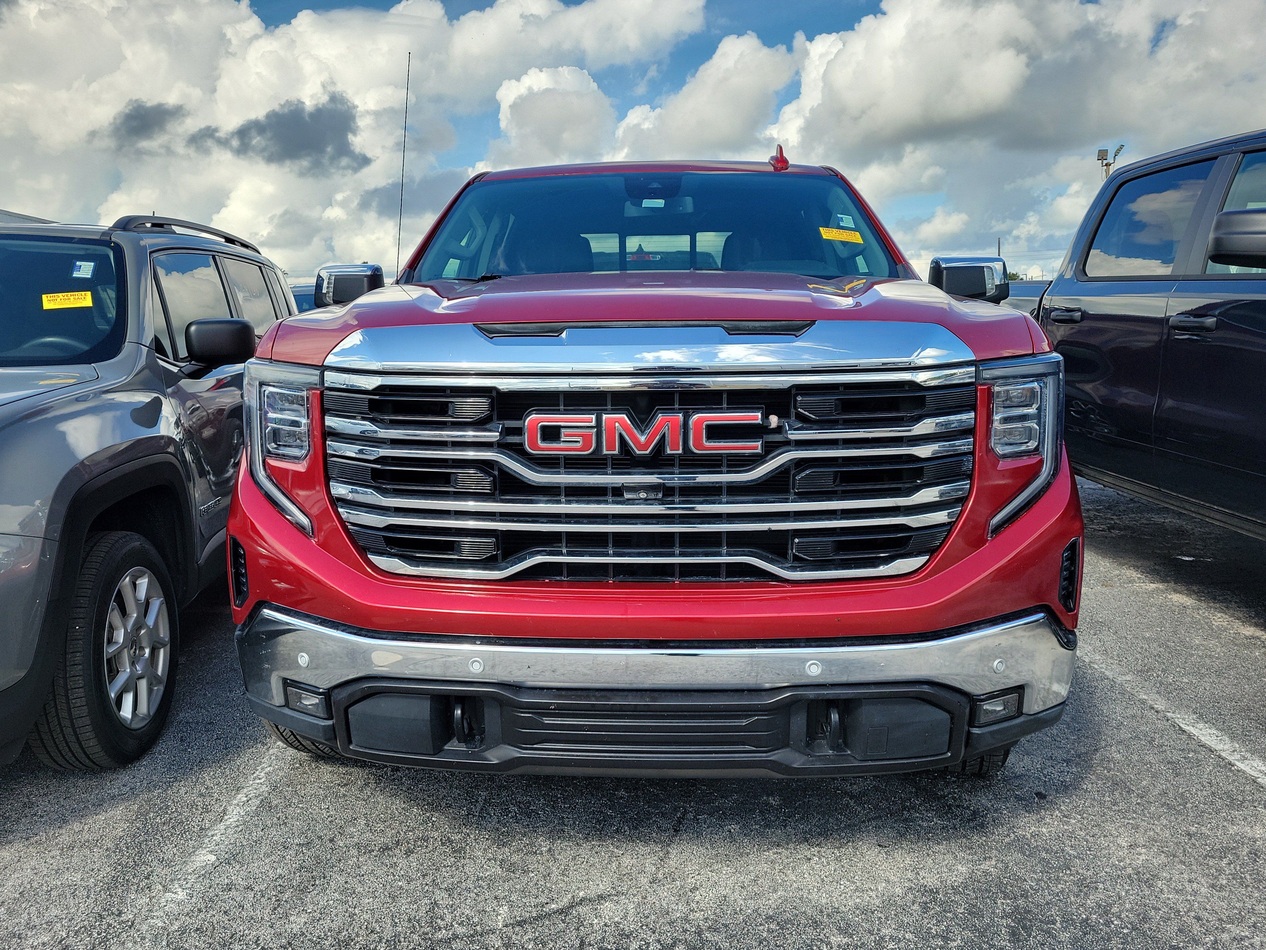Used 2023 GMC Sierra 1500 SLT w/ SLT Premium Plus Package RWD image 2