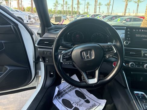 Used 2020 Honda Accord Sport image 10