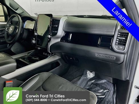 Used 2025 RAM 1500 Laramie w/ Night Edition AWD/4WD image 31