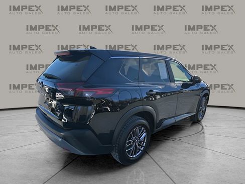 Used 2023 Nissan Rogue S image 5