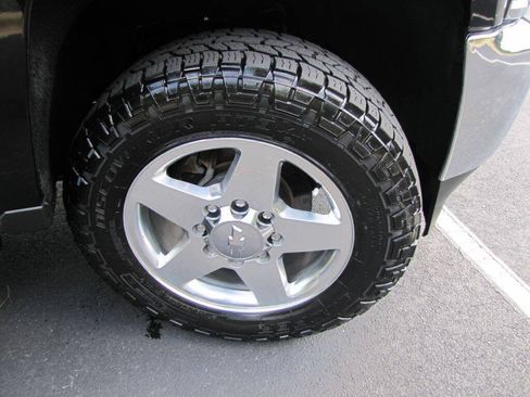 Used 2015 Chevrolet Silverado 2500 LTZ w/ Duramax Plus Package AWD/4WD image 25