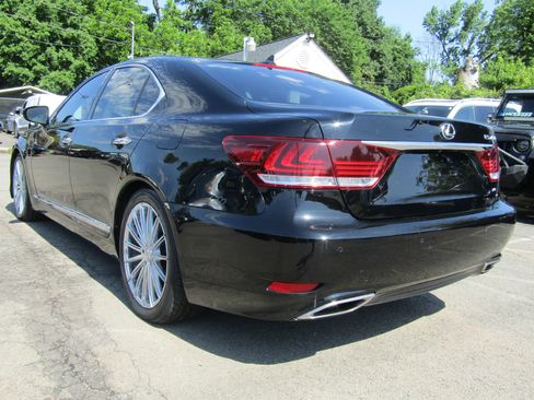 Used 2013 Lexus LS 460 AWD w/ Comfort Pkg image 5