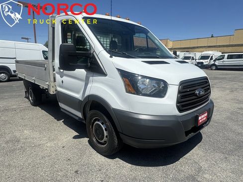 Used 2018 Ford Transit 250 138 RWD image 2