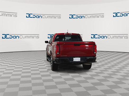 Used 2024 Chevrolet Colorado Z71 w/ Z71 Convenience Package 2 image 8