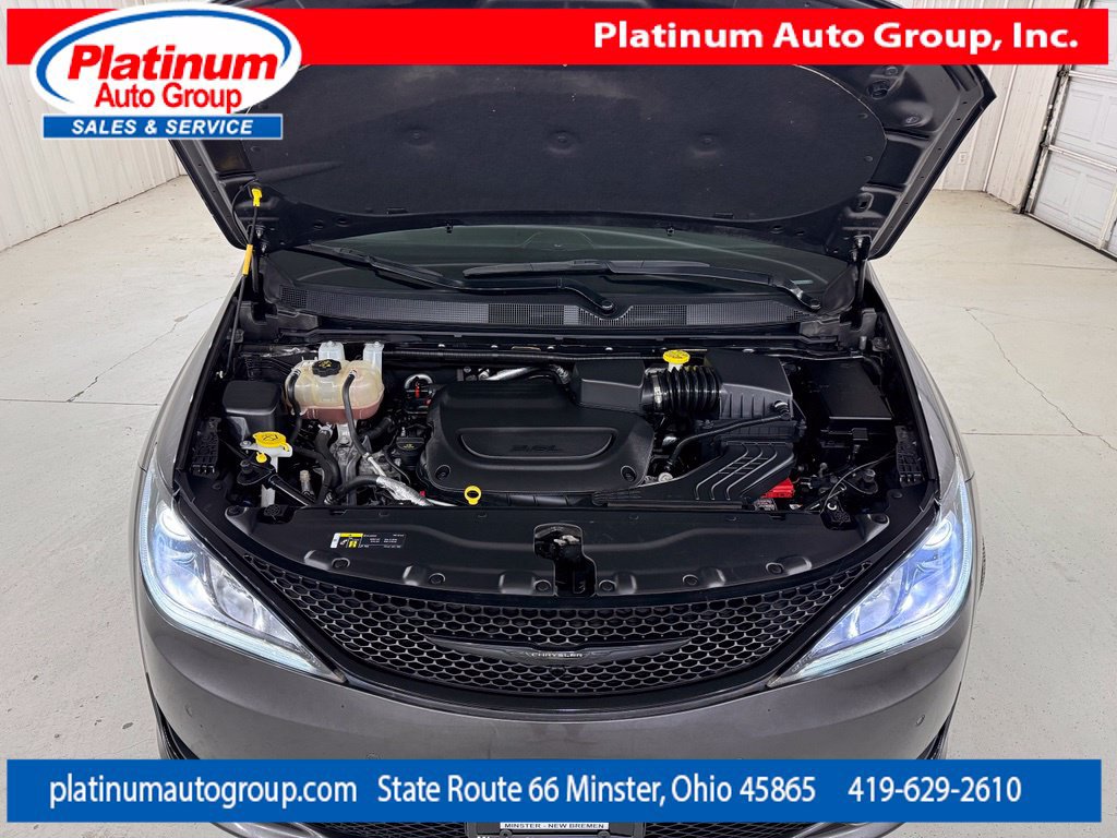 Used 2019 Chrysler Pacifica Limited w/ Advanced Safetytec Group FWD image 59