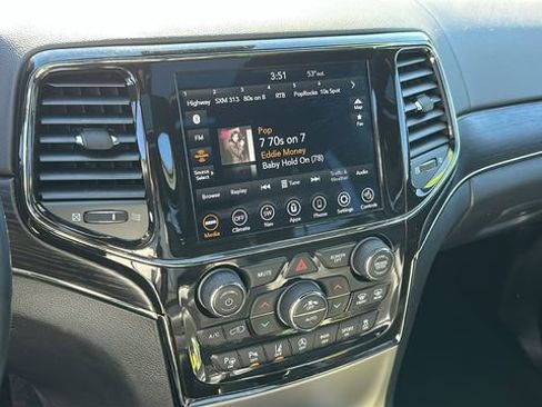 Used 2021 Jeep Grand Cherokee High Altitude AWD/4WD image 14