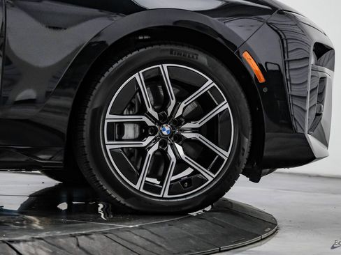 Used 2026 BMW 760i xDrive w/ Executive Package AWD/4WD image 95
