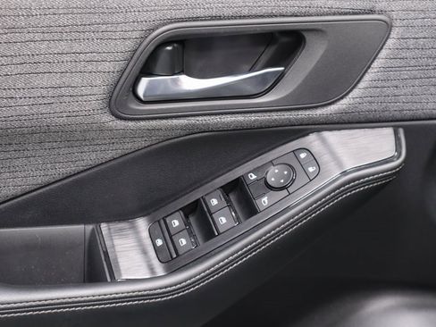 Certified 2023 Nissan Rogue SV image 26