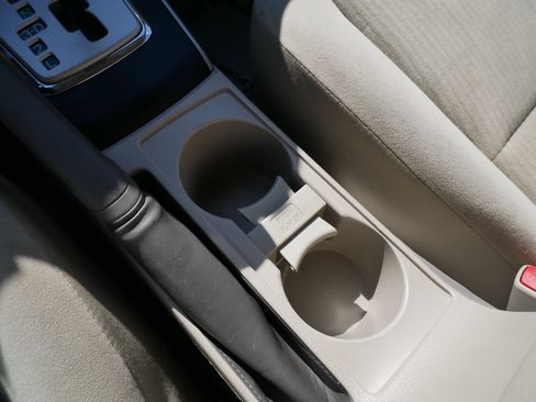 Used 2010 Toyota Corolla LE FWD image 29