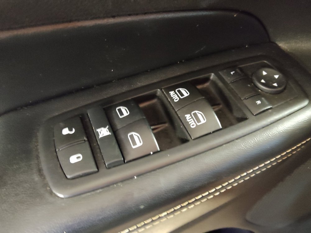 Used 2017 Jeep Grand Cherokee Limited w/ Luxury Group II AWD/4WD image 27