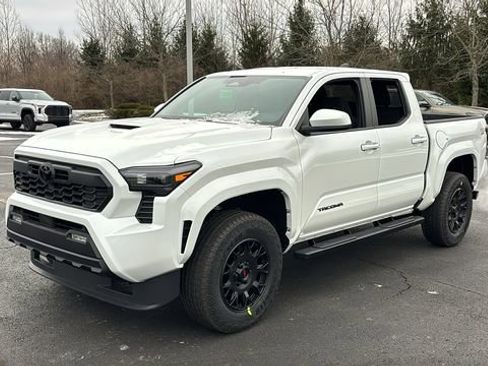 New 2026 Toyota Tacoma TRD Sport image 2