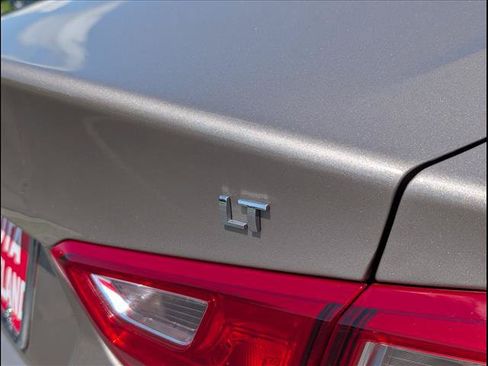 Used 2024 Chevrolet Malibu LT FWD image 27