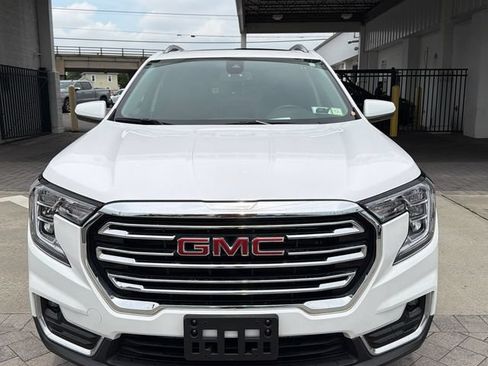 Used 2023 GMC Terrain SLT w/ Infotainment Package II AWD/4WD image 11
