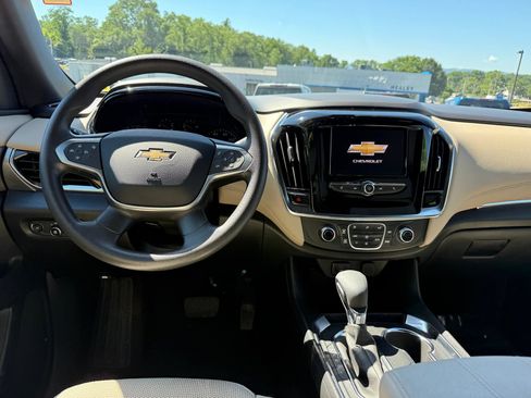 Used 2023 Chevrolet Traverse LS AWD/4WD image 20