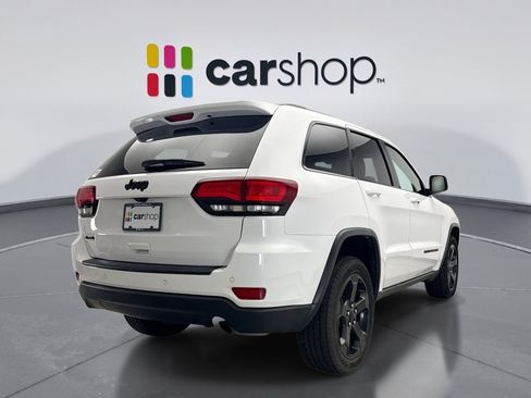 Used 2021 Jeep Grand Cherokee Freedom Edition AWD/4WD image 5