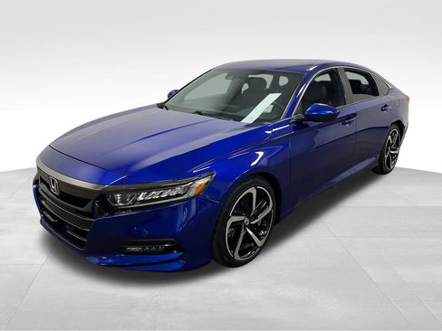 Used 2019 Honda Accord Sport image 2