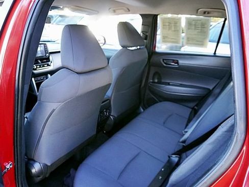 Used 2022 Toyota Corolla Cross LE FWD image 18