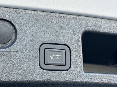 New 2026 Chevrolet Equinox ACTIV w/ LPO, Floor Liner Package image 33