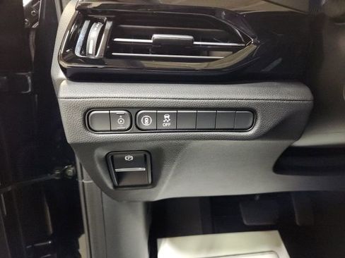 Used 2025 Acura MDX SH-AWD image 18