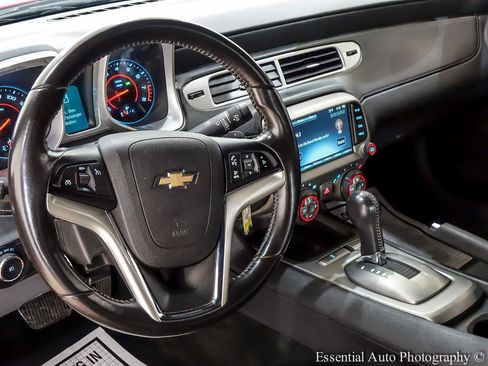 Used 2015 Chevrolet Camaro LT RWD image 15