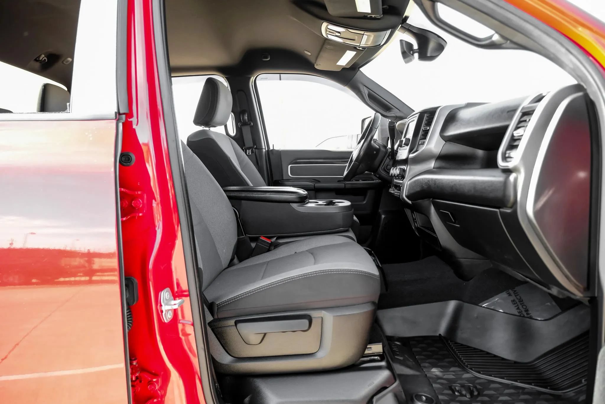 Used 2023 RAM 3500 Big Horn AWD/4WD image 38