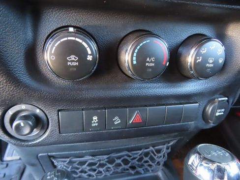 Used 2015 Jeep Wrangler Sport image 6