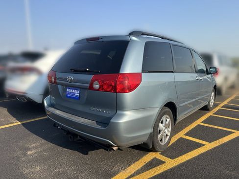Used 2008 Toyota Sienna CE FWD image 3