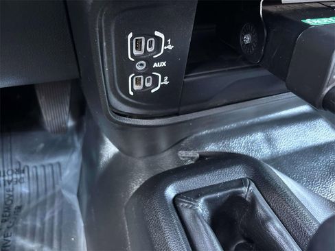 Used 2022 RAM 2500 Tradesman w/ Chrome Appearance Group image 24