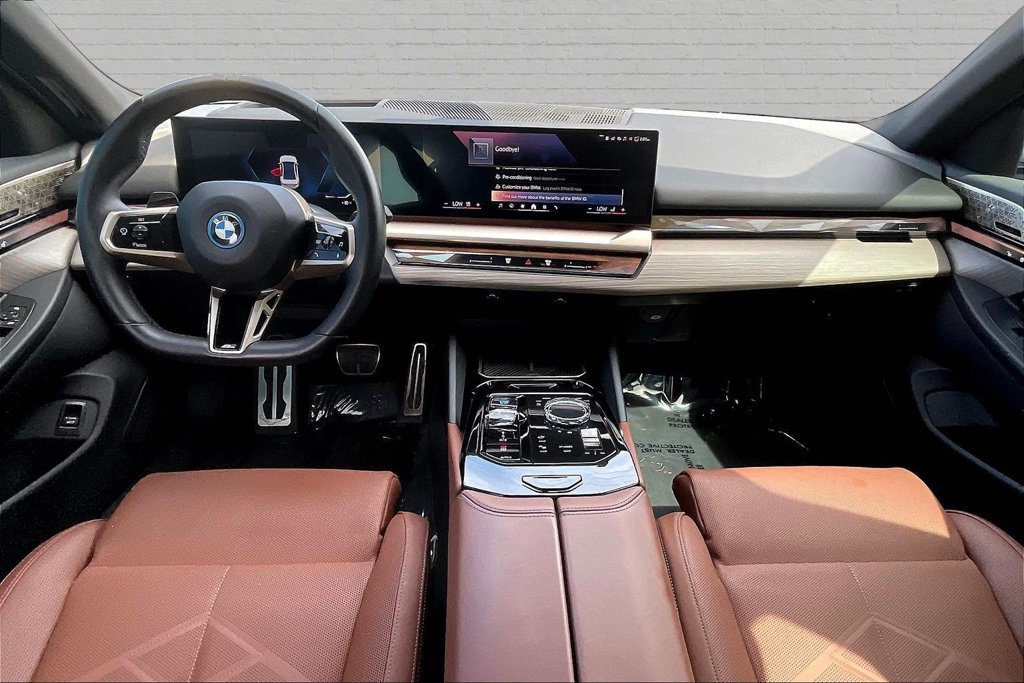 Used 2024 BMW i5 eDrive40i w/ Executive Package RWD image 7