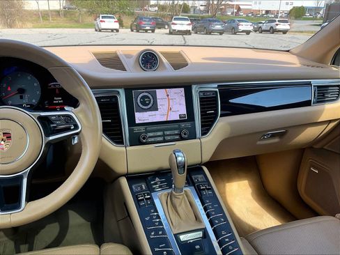 Used 2017 Porsche Macan S AWD/4WD image 18