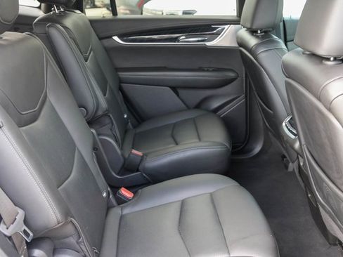 Used 2023 Cadillac XT6 Premium Luxury w/ Technology Package image 20