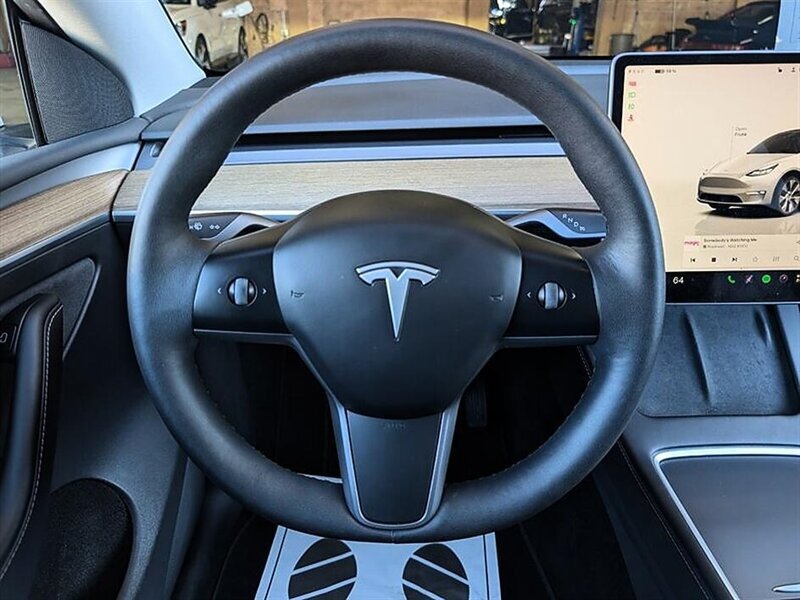 Used 2023 Tesla Model Y Long Range AWD/4WD image 19