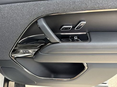 Used 2024 Land Rover Range Rover Sport Dynamic SE image 44