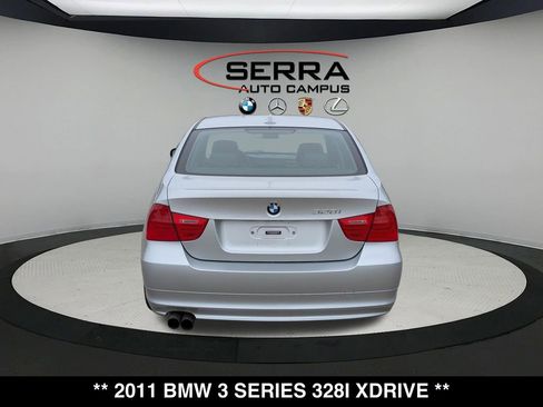 Used 2011 BMW 328i xDrive Sedan AWD/4WD image 11