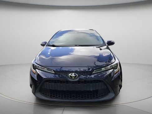 Used 2020 Toyota Corolla LE image 3