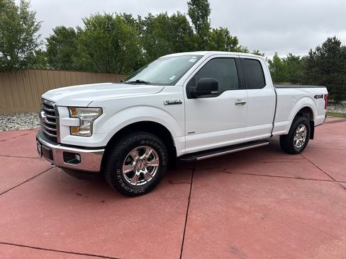 Used 2016 Ford F150 XLT w/ Equipment Group 302A Luxury AWD/4WD image 4