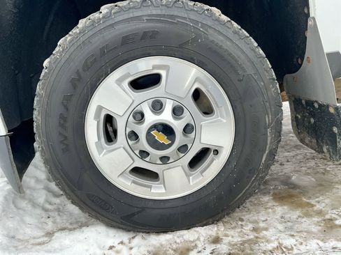 Used 2019 Chevrolet Silverado 2500 LT AWD/4WD image 10