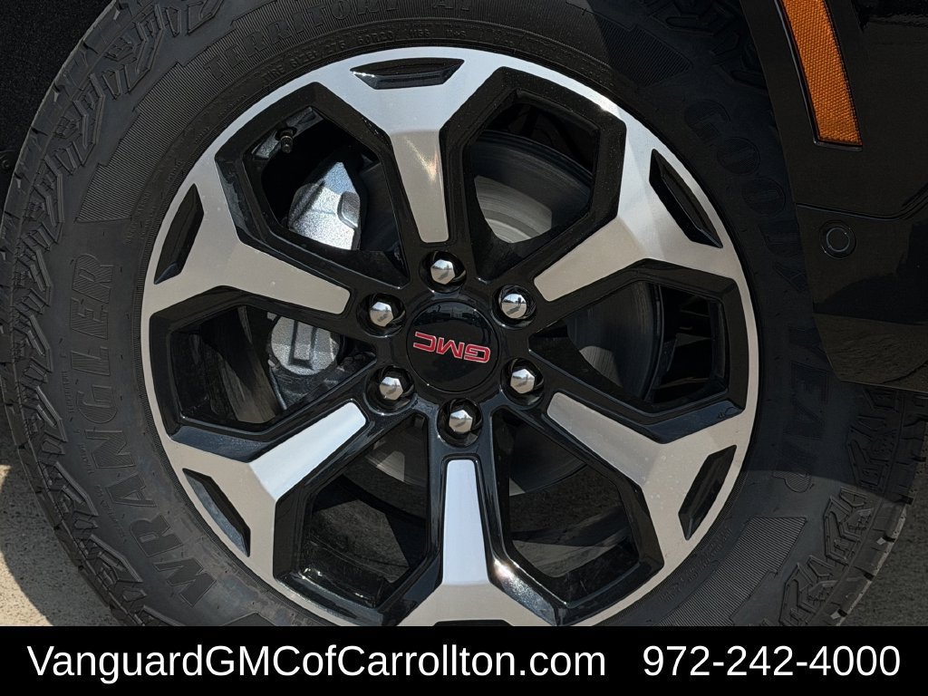 New 2027 GMC Yukon AT4 w/ AT4 Premium Package AWD/4WD image 9