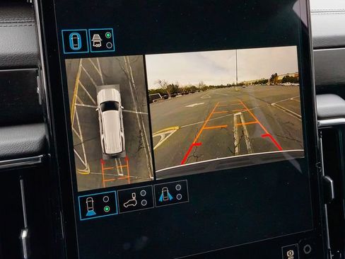 New 2026 GMC Yukon XL Denali w/ Sun & Power Step Package AWD/4WD image 23